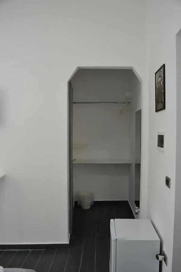 Le Porte Di Napoli - Rooms